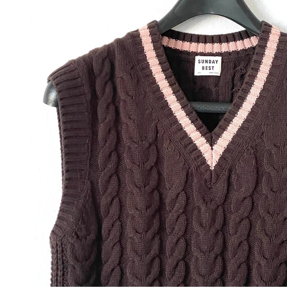 Aritzia Sunday Best Winston Sweater Vest - Picture 3 of 11